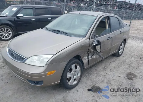 2005 Ford Focus Zx4 из США, поврежденный, VIN 1FAHP34N15W292242